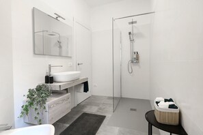 Panoramic Villa | Bathroom