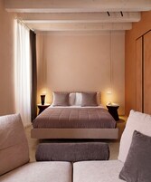 行政开间套房, 无烟房 | 高档床上用品、羽绒被、加厚床垫、迷你吧