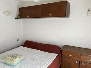 2 chambres, accès au Wi-Fi (inclus), literie fournie