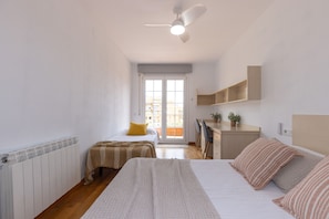 3 makuuhuonetta, silitysrauta/-lauta, ilmainen Wi-Fi, vuodevaatteet