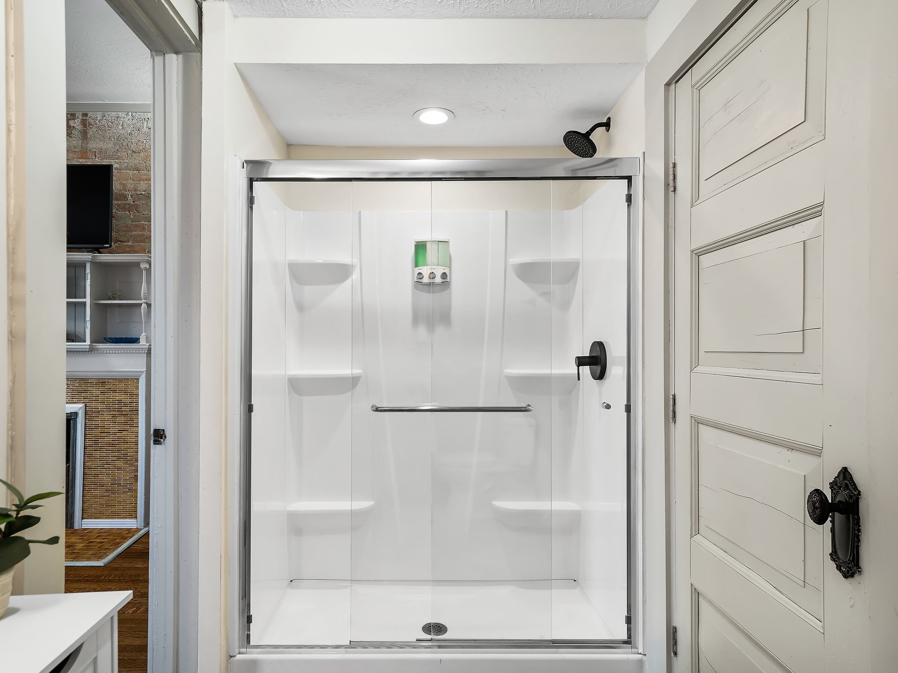 淋浴設備、風筒、提供毛巾