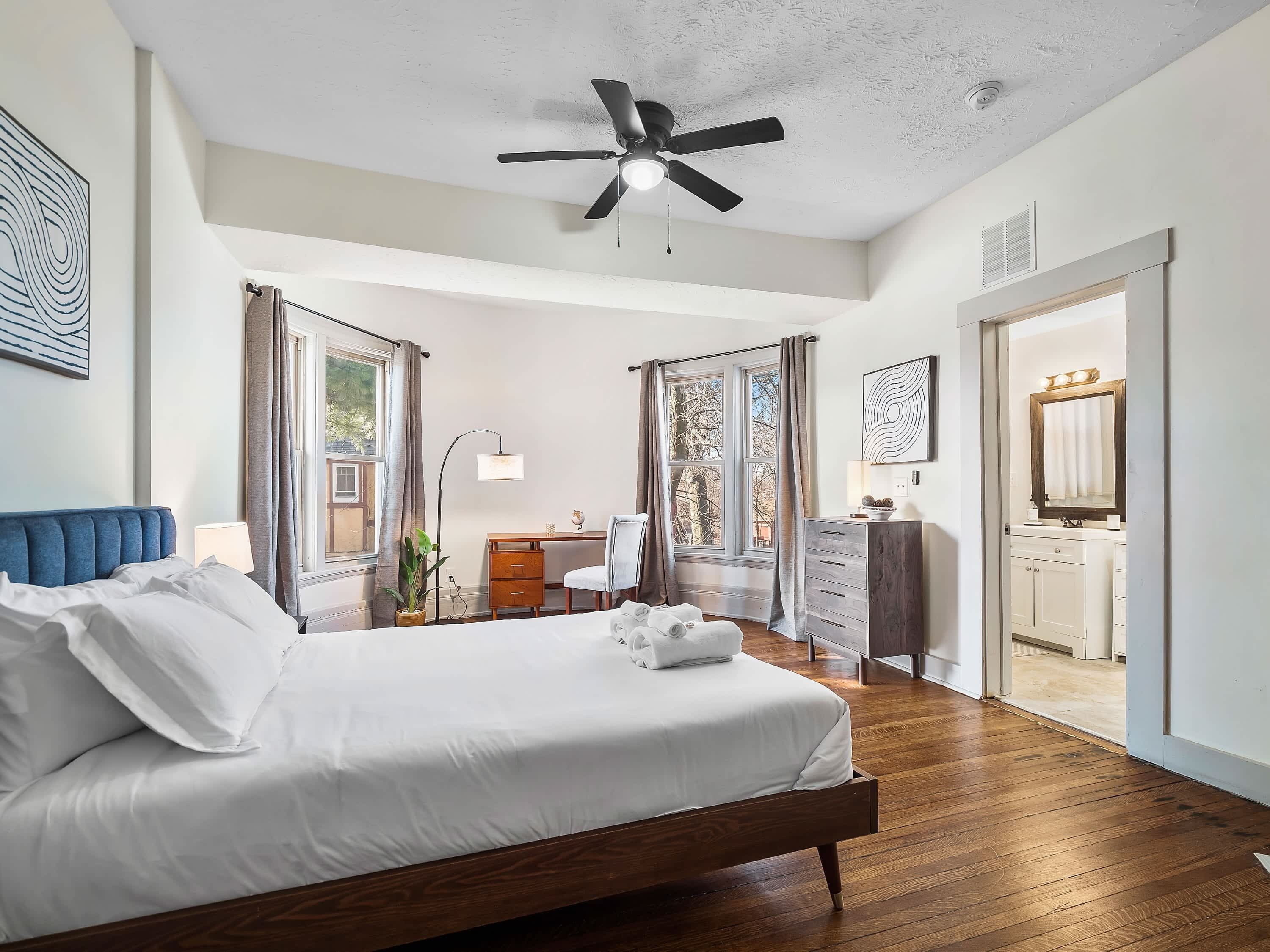 1 bedroom, desk, iron/ironing board, WiFi