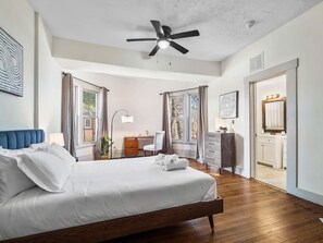 1 chambre, bureau, fer et planche à repasser, Wi-Fi