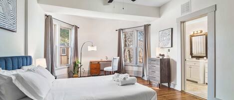 1 bedroom, desk, iron/ironing board, WiFi