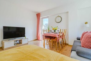 2 chambres, bureau, fer et planche à repasser, Wi-Fi