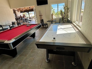 Spielezimmer
