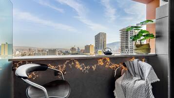 Studio, Stadtblick | Balkon