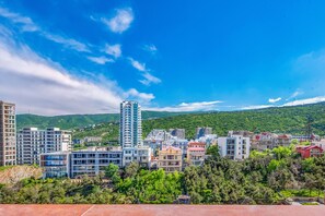 City view from property - HB apartments University (Tbilisi)