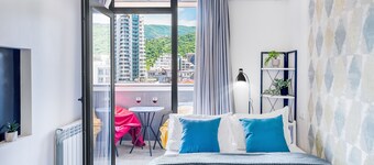 HB apartments University