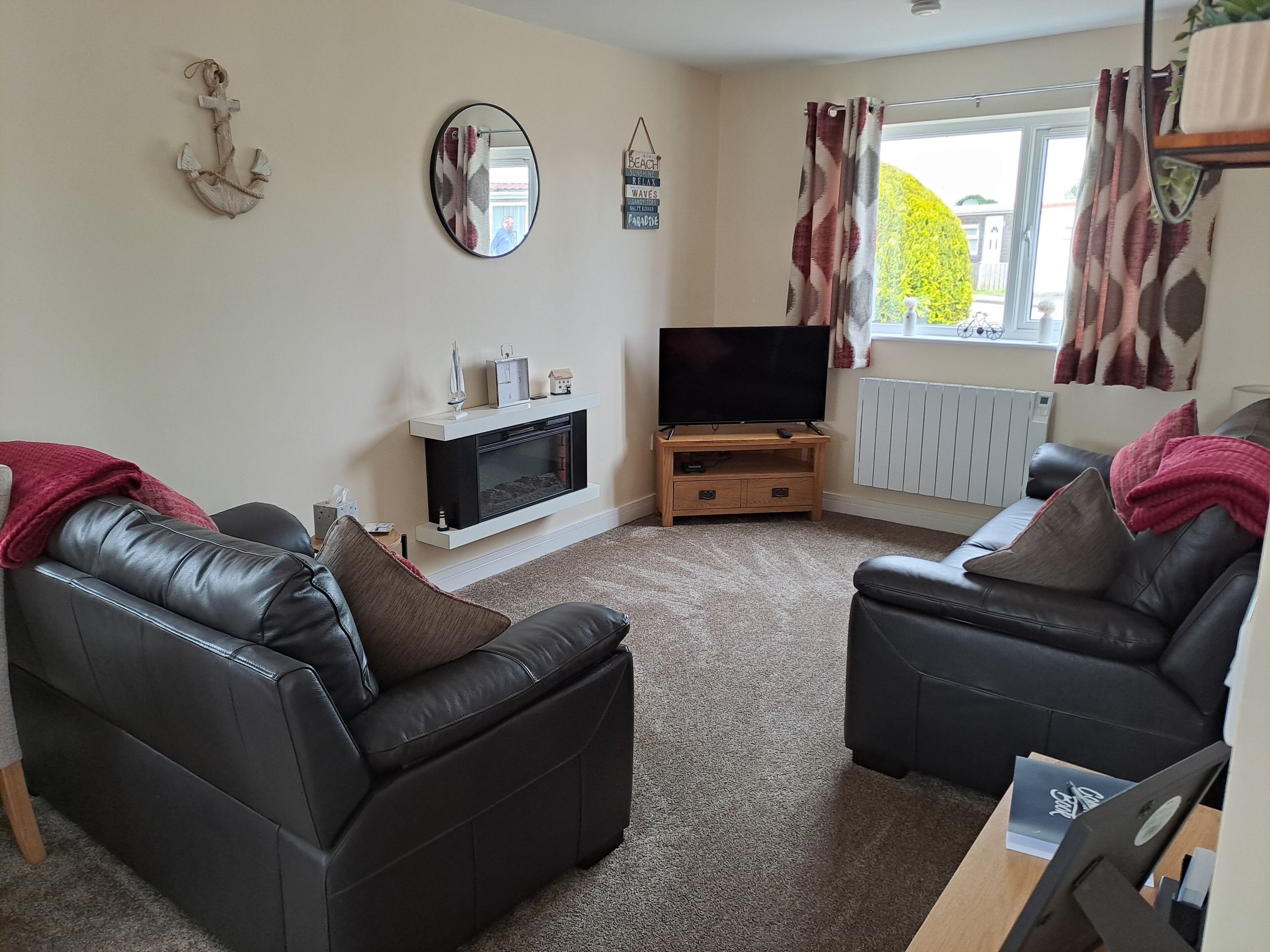 Chalet | Living area | TV