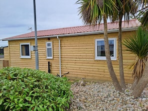 Exterior - Seaside Chalet Retreat in Bridlington (Bridlington)