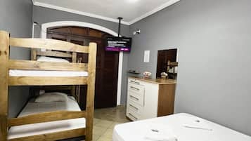 Dobbelt- eller tomannsrom – classic | Wi-fi (inkludert) og sengetøy