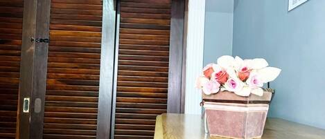 Habitación clásica con 1 cama matrimonial o 2 individuales | Wifi gratis y ropa de cama