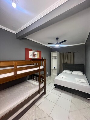 Classic Quadruple Room - HOSTEL ANPRADO (Guarulhos)