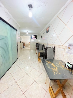 Restaurant - HOSTEL ANPRADO (Guarulhos)