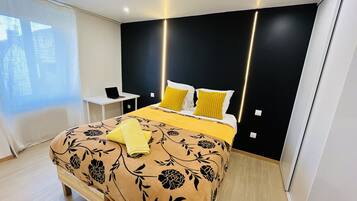 1 chambre, bureau, lit parapluie, Wi-Fi