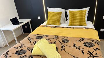 1 chambre, bureau, lit parapluie, Wi-Fi