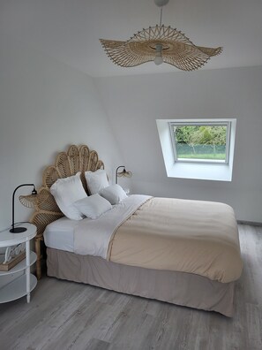 3 slaapkamers, een strijkplank/strijkijzer, beddengoed