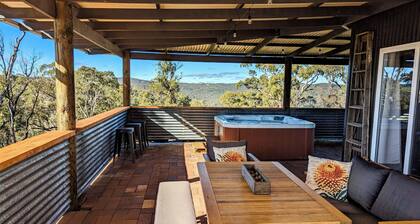 Abercrombie Ridge - Lux LODGE and BARN Spa Retreat - Pet-friendly