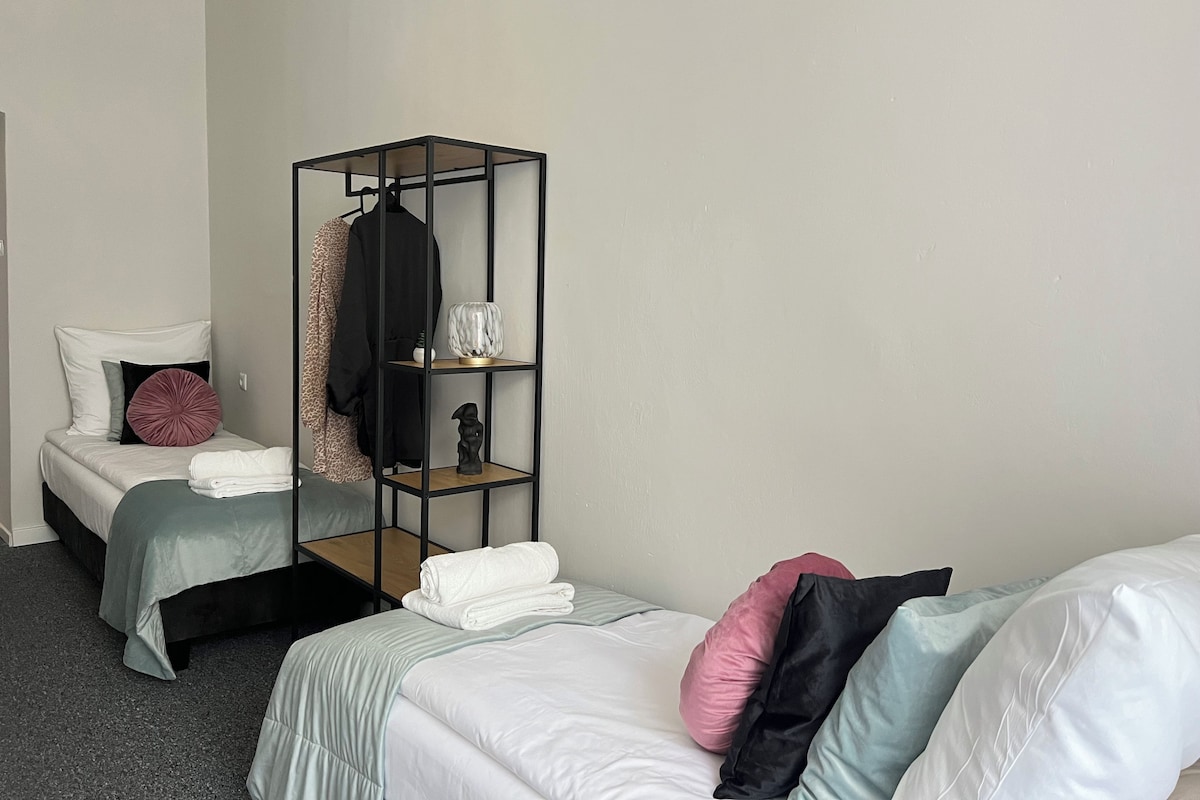 Hypo-allergenic bedding available, iron/ironing board, WiFi (free)