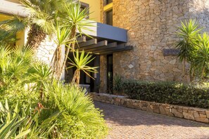 Exterior - Hotel with swimming-pool in Arborea (Arborea)