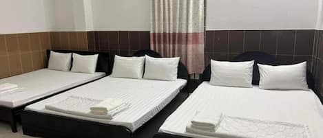 Family Room | Blackout curtains, soundproofing, free WiFi, bed sheets