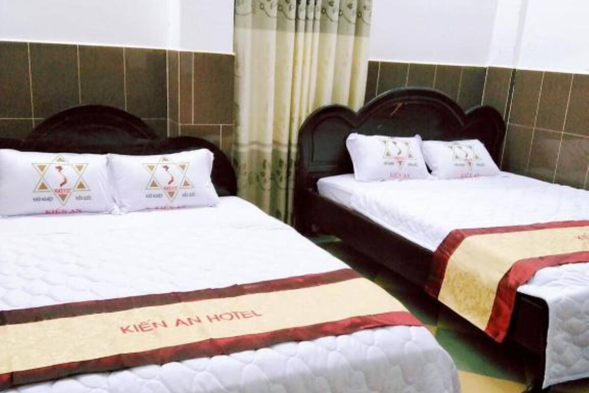 Blackout curtains, soundproofing, free WiFi, bed sheets
