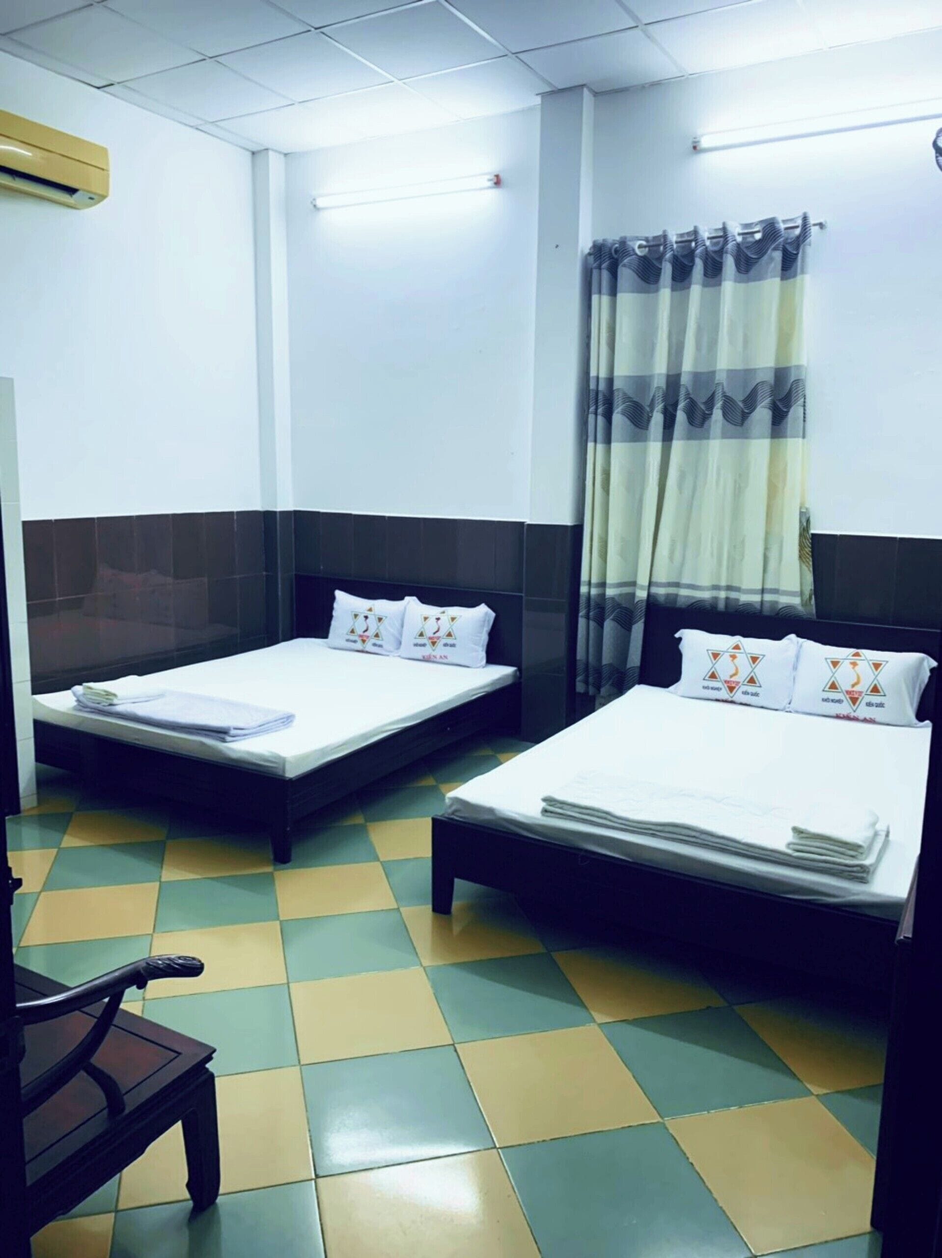 Cortinas blackout, sistema de insonorización y wifi gratis 