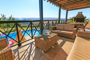 House | 4 bedrooms - Villa River View in Peristerona (Peristerona)