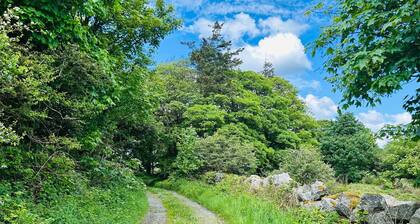 Hawthorn House - Luxurious stay with scenic views