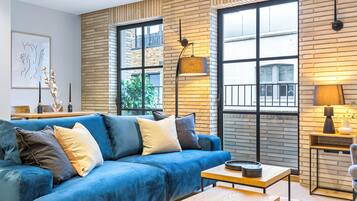 Egyptian cotton sheets, premium bedding, individually decorated