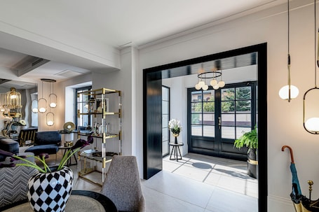 Recepción. Donna Anna Boutique Hotel