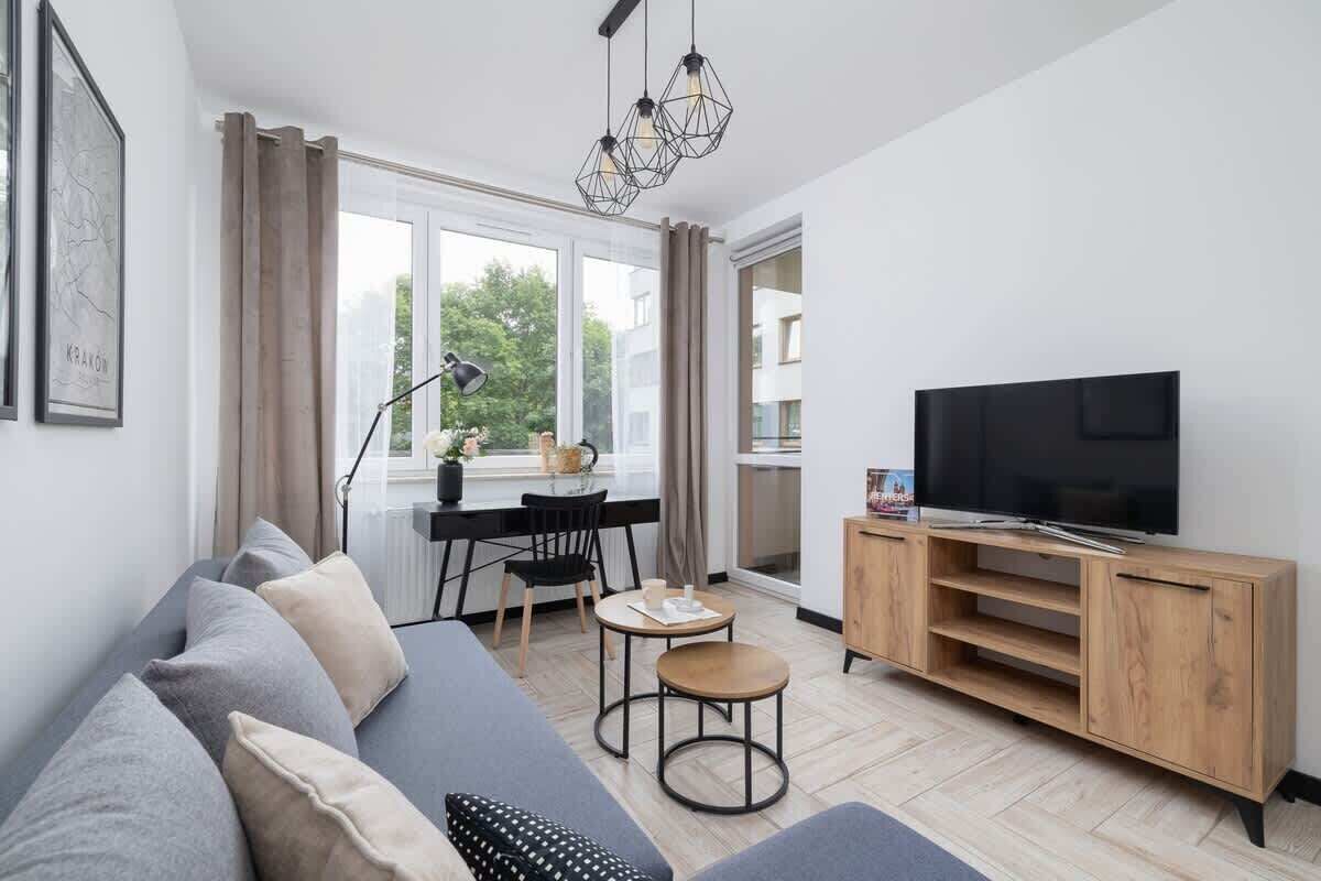 テレビ、書斎 / ワークスペース