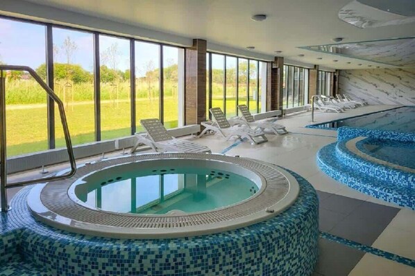 Unclassified image, 1 of 41, button