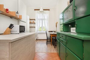 Fridge, microwave, oven, stovetop - Probusa 7 | Traditional apartment | Close to the river (Wroclaw)