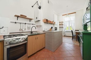 Fridge, microwave, oven, stovetop - Probusa 7 | Traditional apartment | Close to the river (Wroclaw)