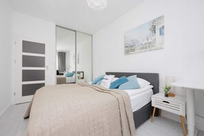 1 bedroom, desk, iron/ironing board, WiFi