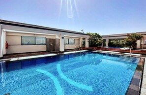 Room - Minimalist Difc Studio w Pool Gym (Dubai)