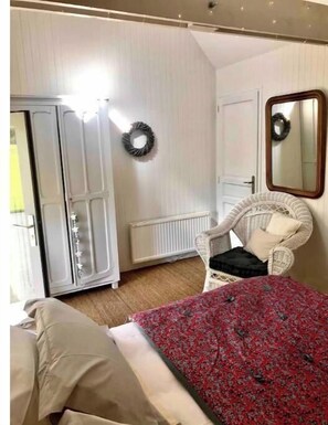 3 bedrooms, WiFi, bed sheets
