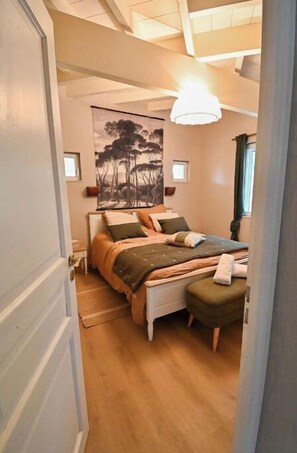 4 Schlafzimmer, Schreibtisch, Bügeleisen/Bügelbrett, kostenloses WLAN