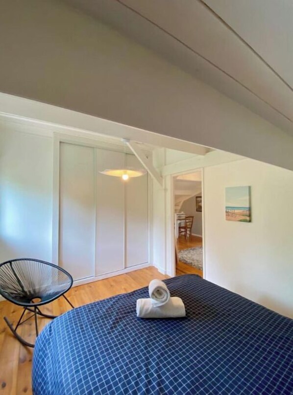 4 Schlafzimmer, Schreibtisch, Bügeleisen/Bügelbrett, kostenloses WLAN