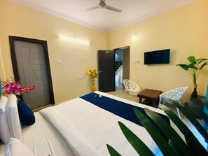 5 habitaciones, tabla de planchar con plancha, wifi y ropa de cama