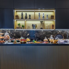 Free daily continental breakfast  - Maison Medina Malta (Rabat)