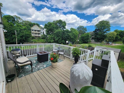 Spacious 3BR 1.5 Bath Coastal Home Walk to Beach & Rail
