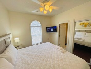 1 bedroom, iron/ironing board, WiFi, bed sheets - Lovely 1BR condo in Myrtlewood (Myrtle Beach)