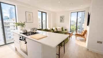 Fridge, oven, stovetop, dishwasher