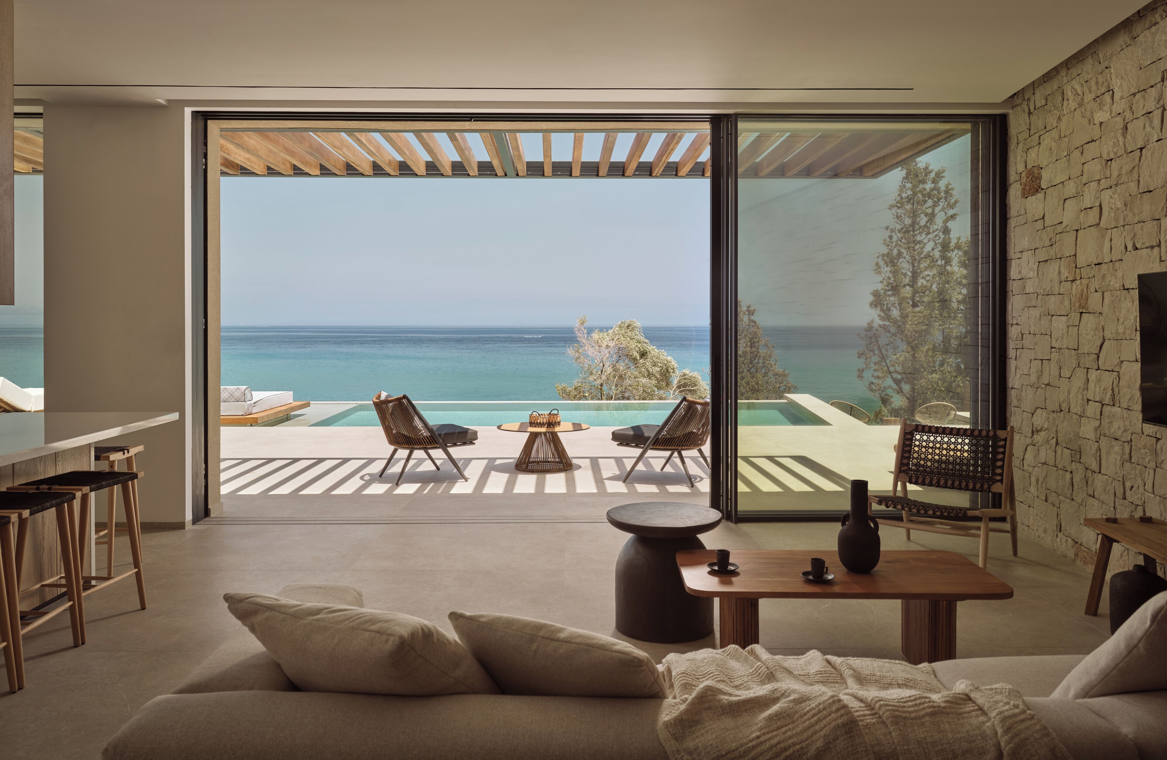 Smart-TV, Bücher, Stereoanlage