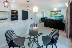 Interior - Heliconia Grove 5, Heliconia Grove 5 on Hamilton Island (Hamilton Island)