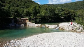 Beach - THE OLD WALL (Saint-Maurice-d'Ibie)
