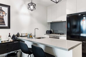 Fridge, microwave, oven, stovetop